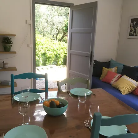 La Petite Maison, Et Colline * Carqueiranne